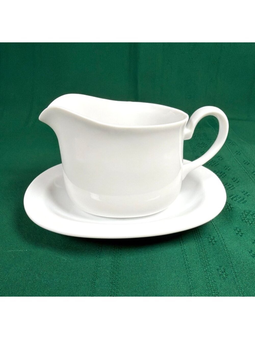 Vintage 1984 Corelle Corning Winter Frost White Gravy Boat Taiwan Underplate USA